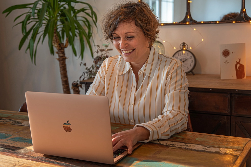 Photographie portrait professionnel, réalisée en lumière naturelle – Cépia Photographie